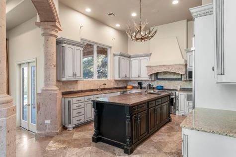 401 Brooks Hollow Road Lakeway TX 78734