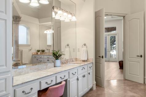 401 Brooks Hollow Road Lakeway TX 78734