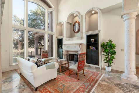 401 Brooks Hollow Road Lakeway TX 78734