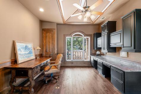 401 Brooks Hollow Road Lakeway TX 78734