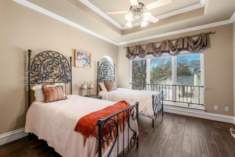 401 Brooks Hollow Road Lakeway TX 78734
