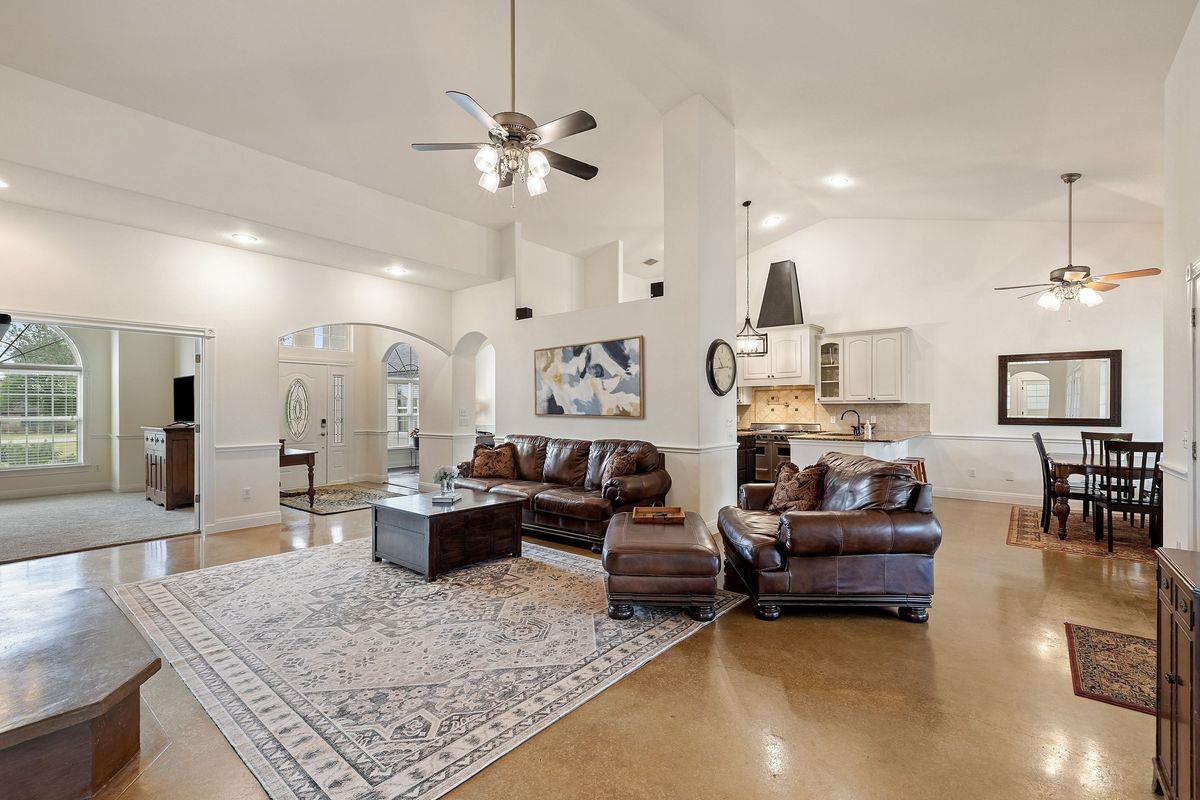 744 W Bartlett Drive Buda TX 78610
