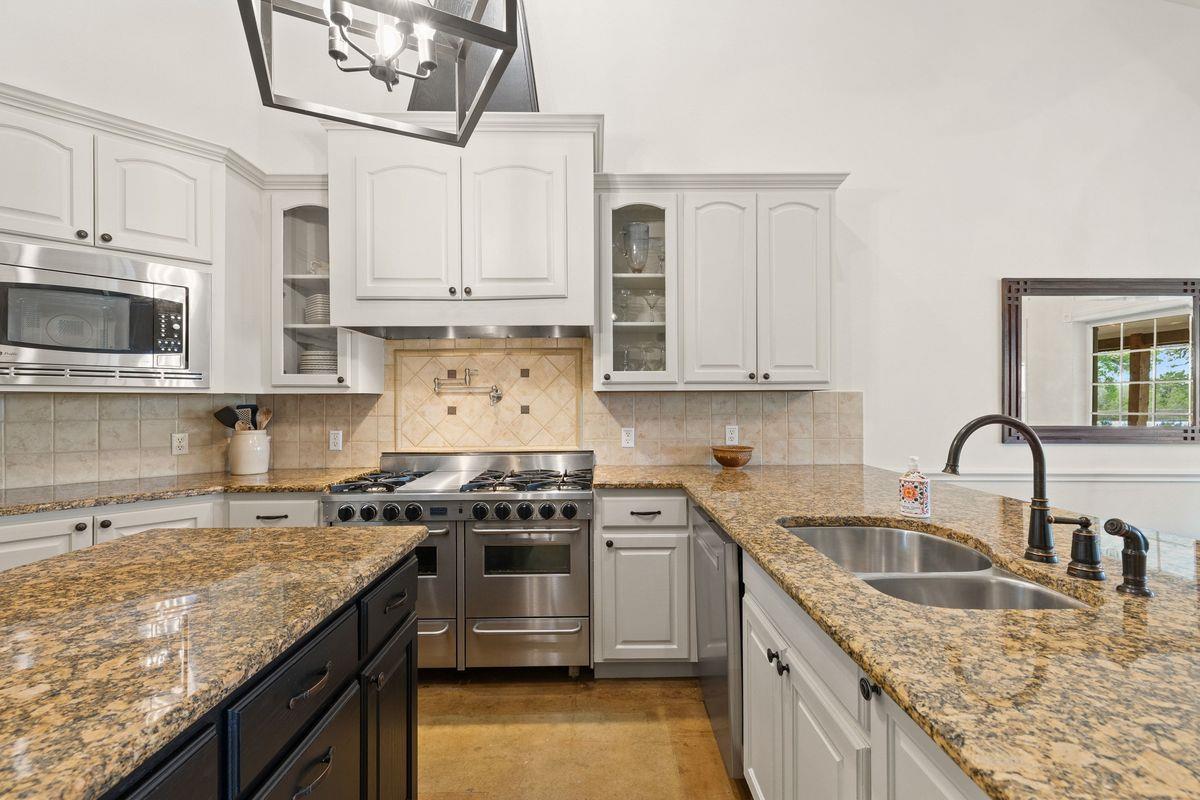 744 W Bartlett Drive Buda TX 78610