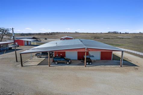 5300 County Road 424 Taylor TX 76574
