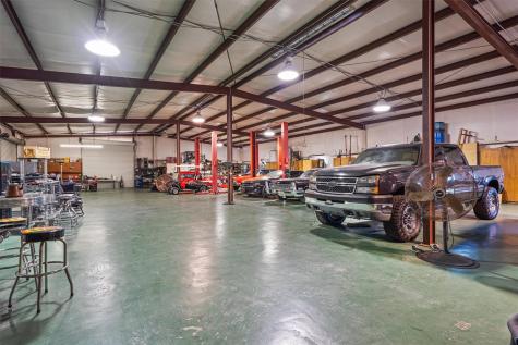 5300 County Road 424 Taylor TX 76574