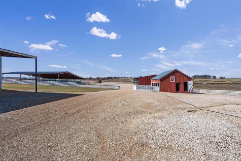 5300 County Road 424 Taylor TX 76574