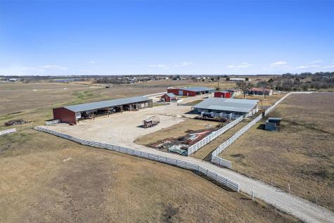 5300 County Road 424 Taylor TX 76574