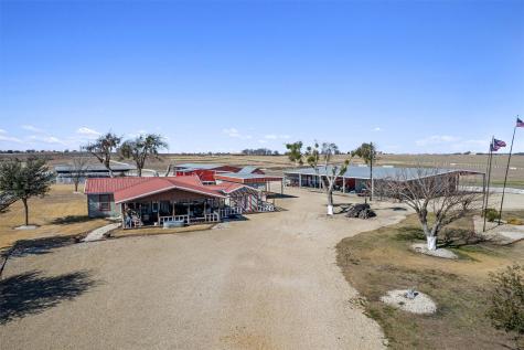 5300 County Road 424 Taylor TX 76574