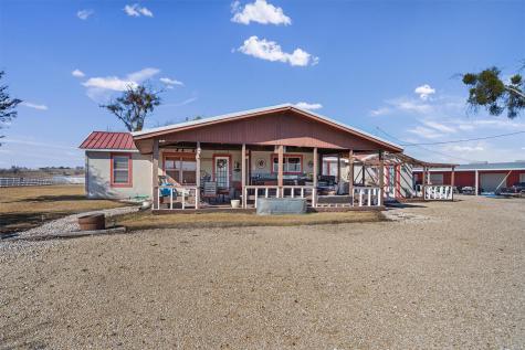 5300 County Road 424 Taylor TX 76574