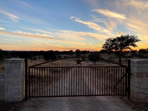 997 Big Sandy Road Johnson City TX 78636