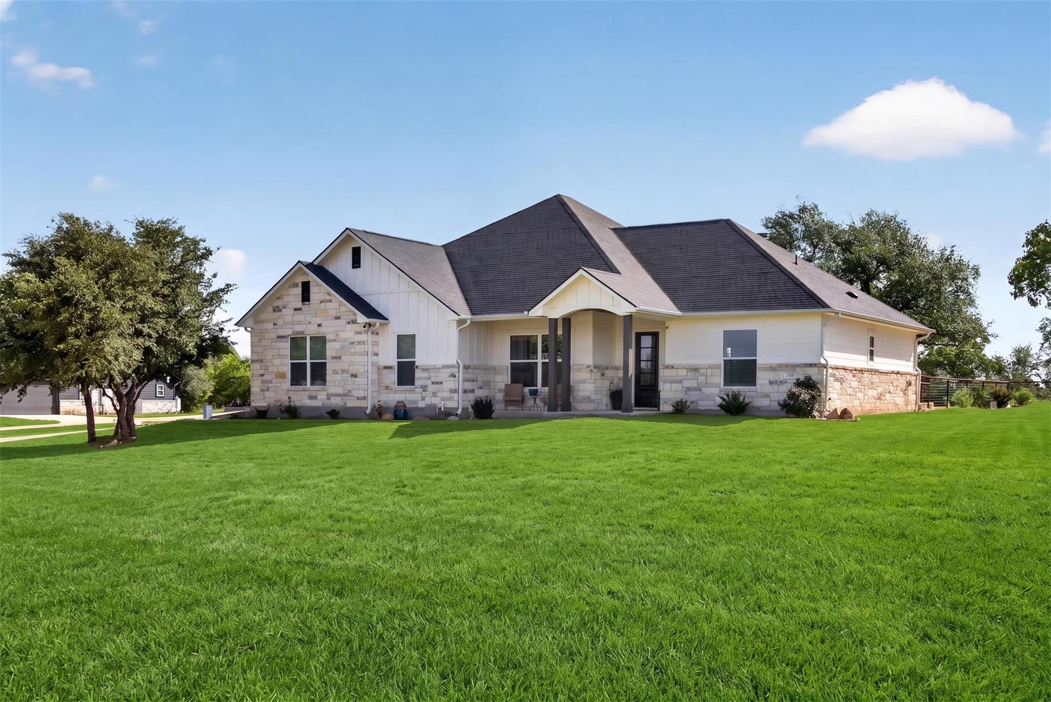 317 Esperanza Petal Pass Liberty Hill TX 78642
