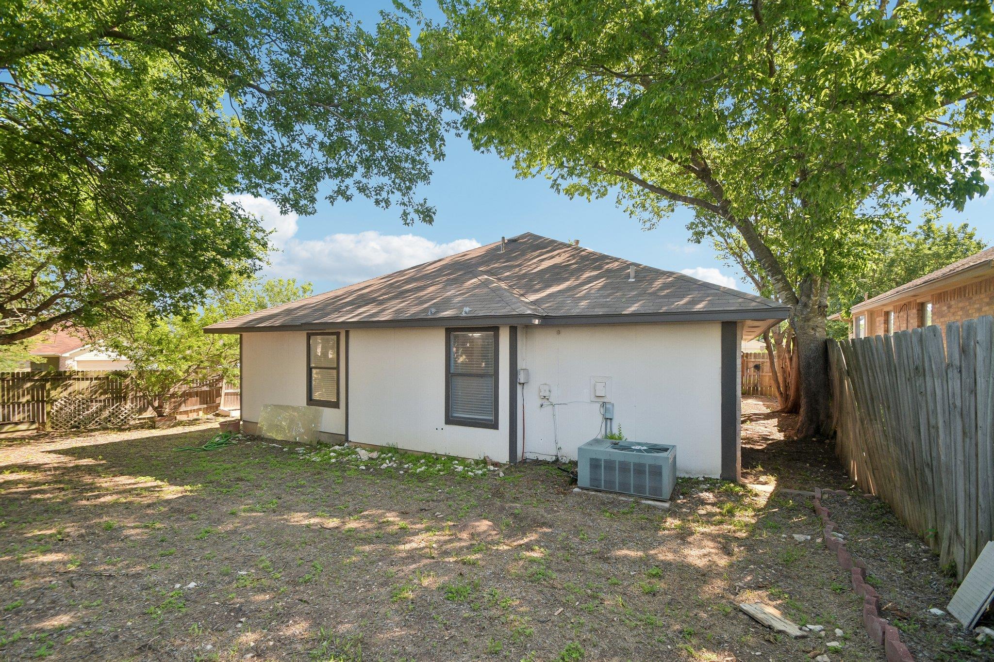 1801 Twisted Oak Drive Leander TX 78641
