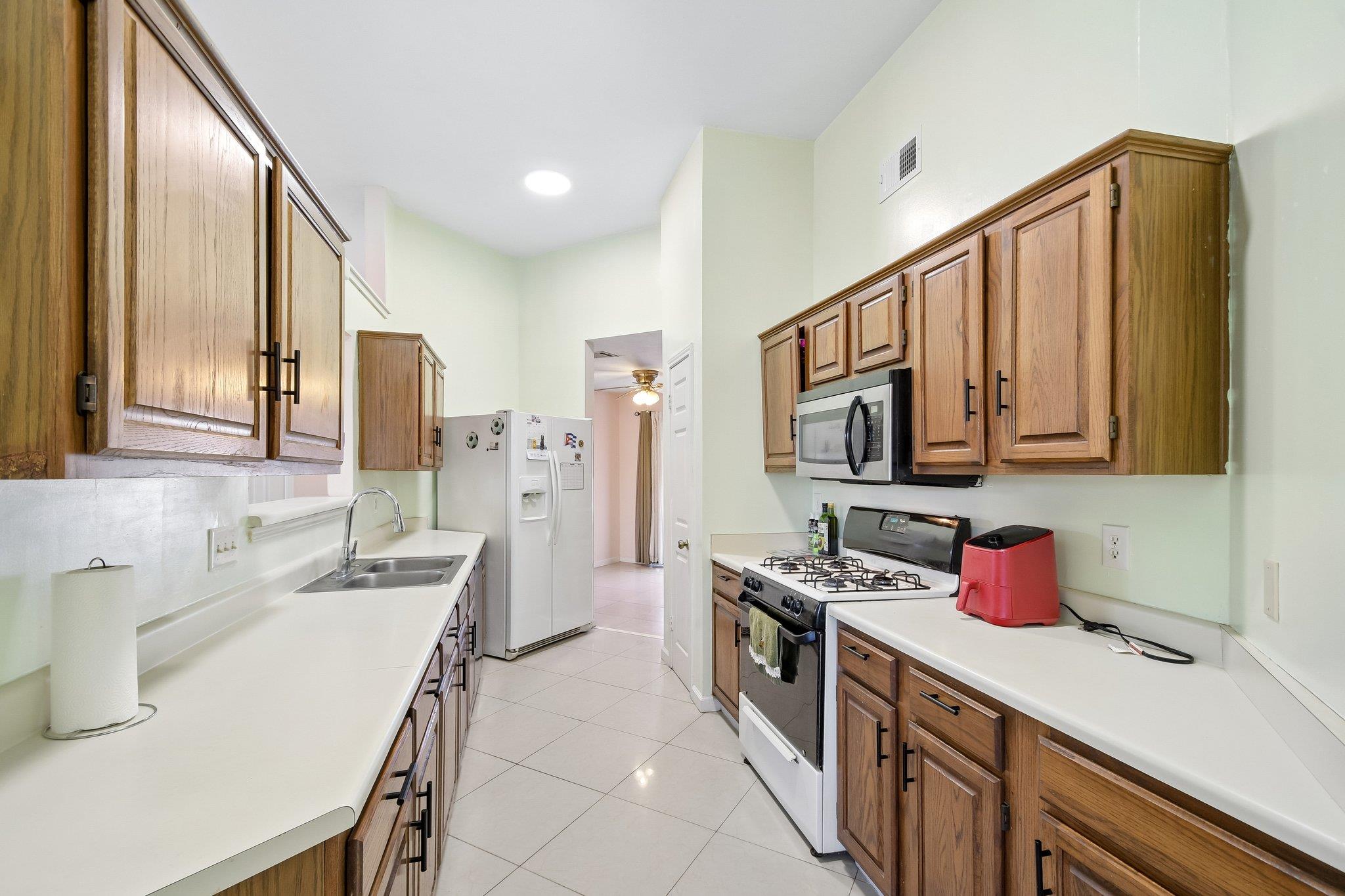 1801 Twisted Oak Drive Leander TX 78641
