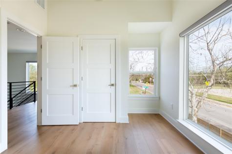 709 W Street Elmo Road Austin TX 78745