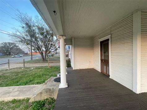 215 W Main Street Lometa TX 76853
