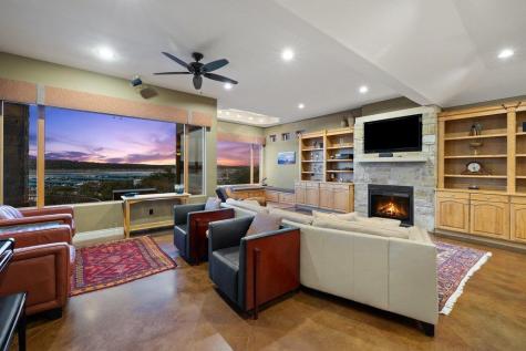 1310 Hurst Hollow Austin TX 78734