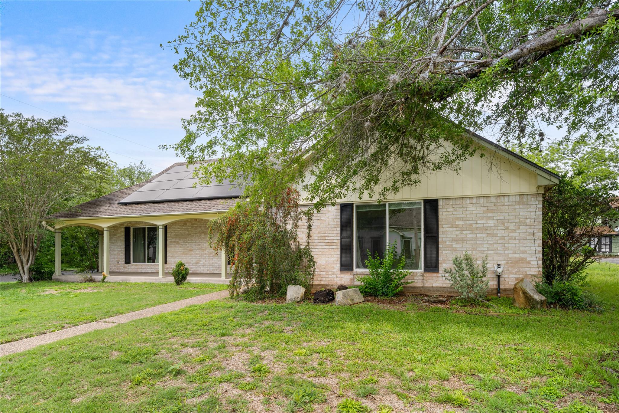 315 E Fannin Street La Grange TX 78945