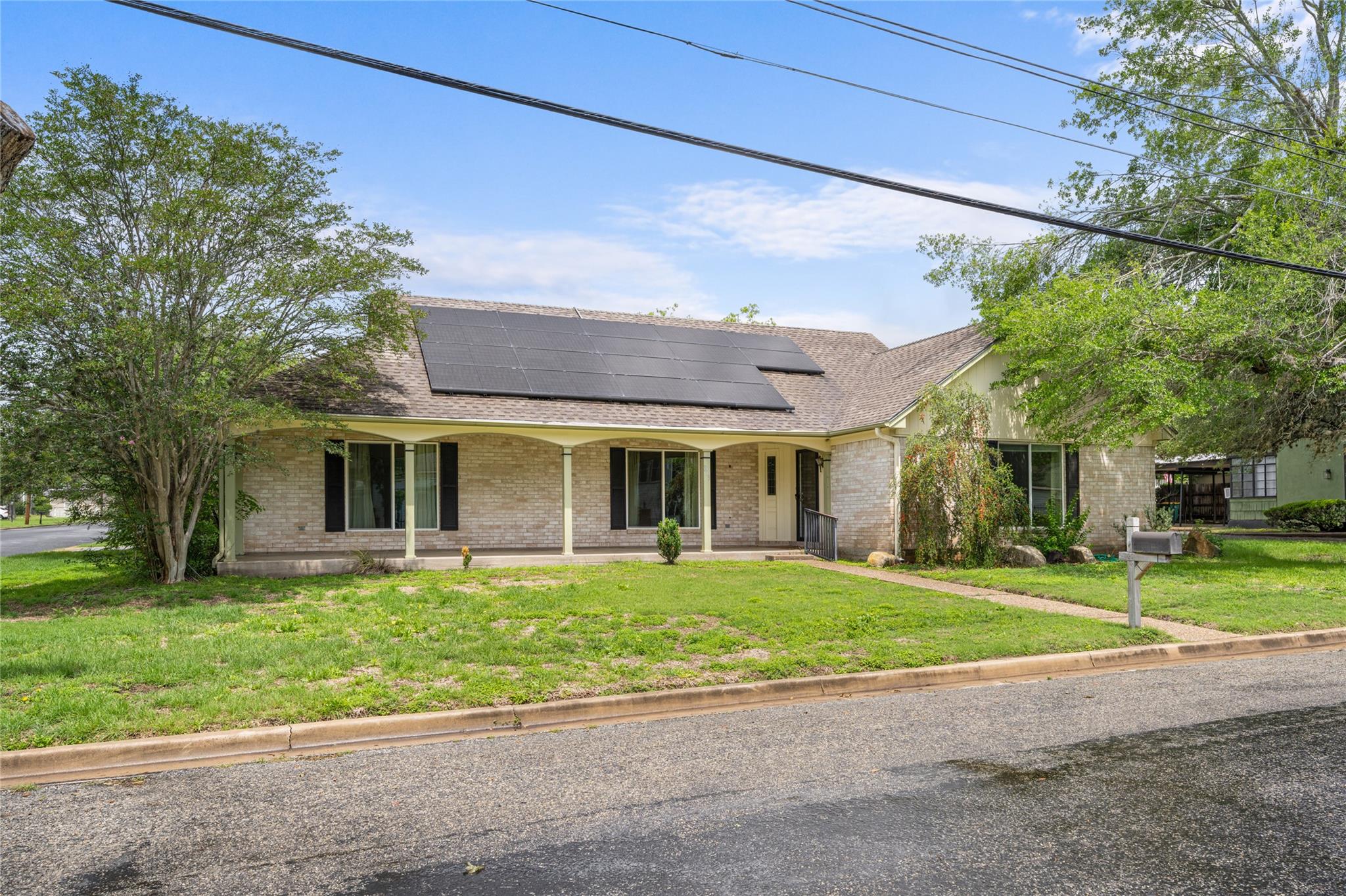 315 E Fannin Street La Grange TX 78945