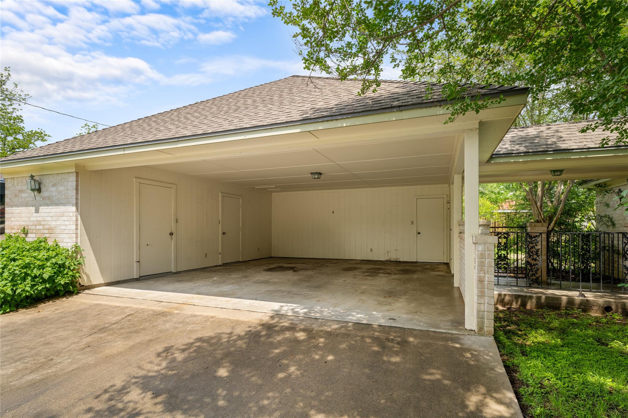 315 E Fannin Street La Grange TX 78945