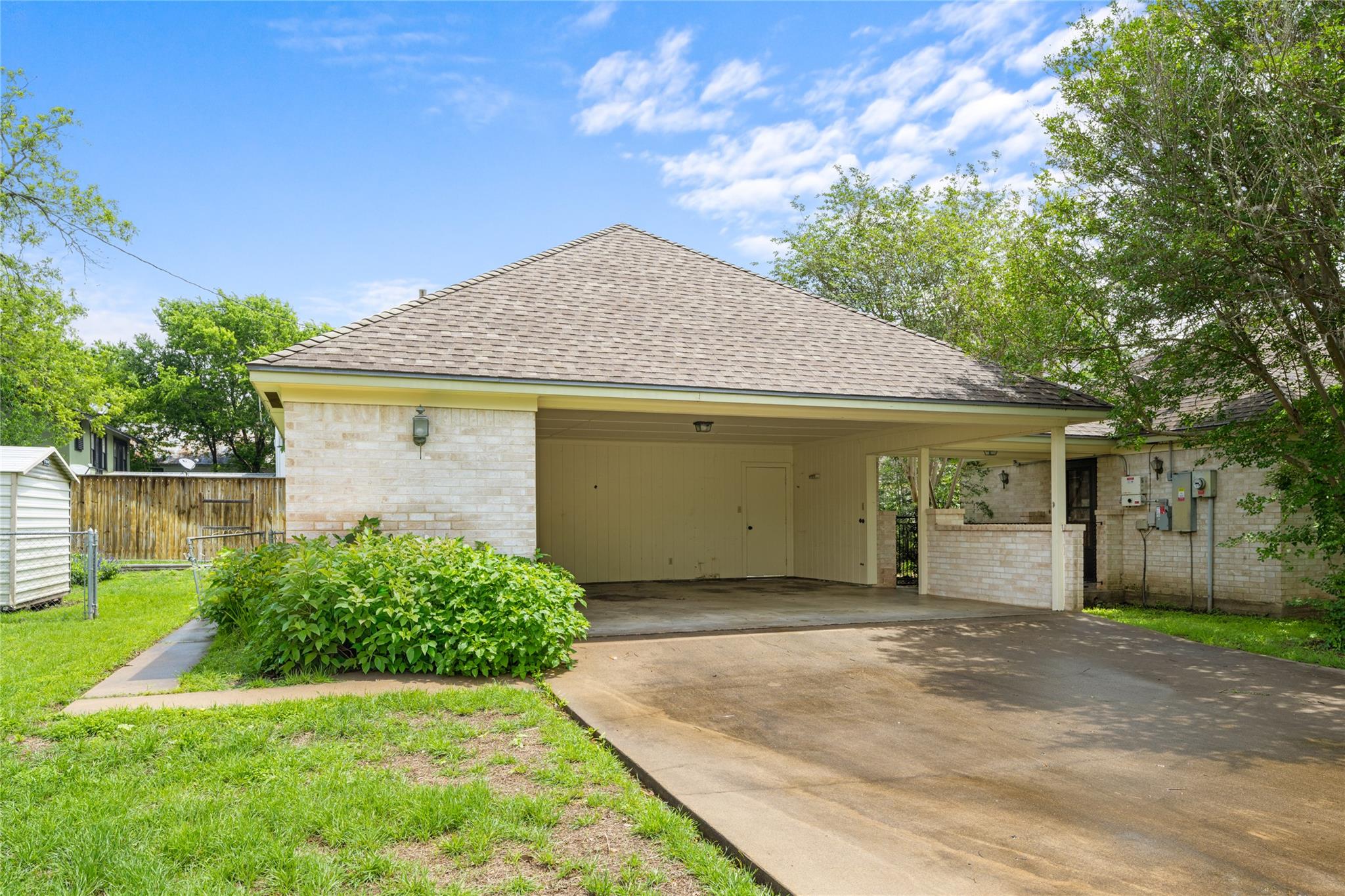 315 E Fannin Street La Grange TX 78945