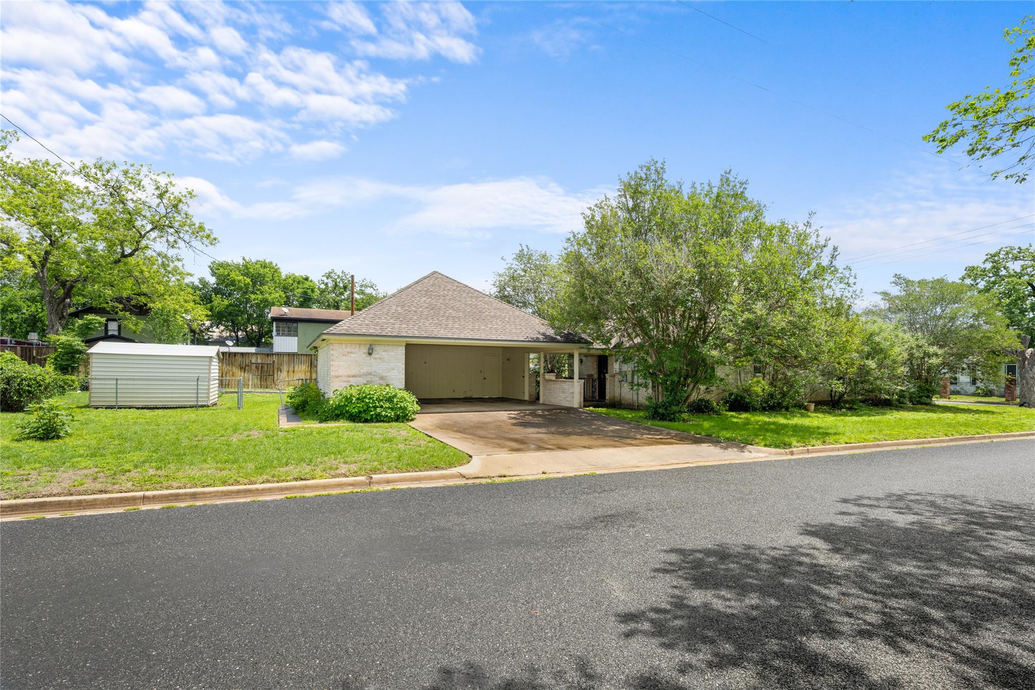 315 E Fannin Street La Grange TX 78945