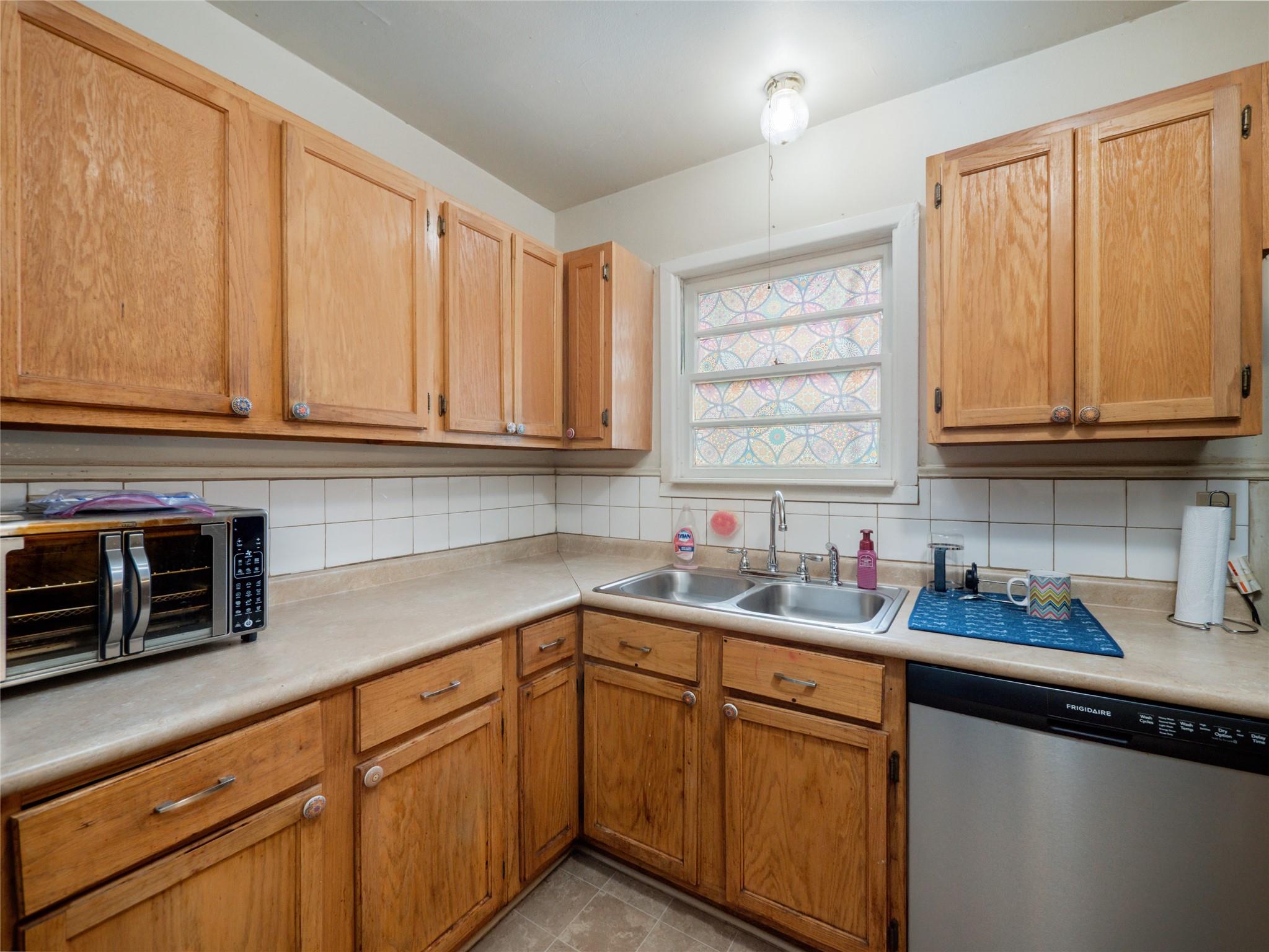 1910 S 13th Street Temple TX 76504