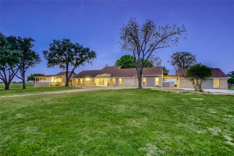 1551 Fm 1466 Coupland TX 78615