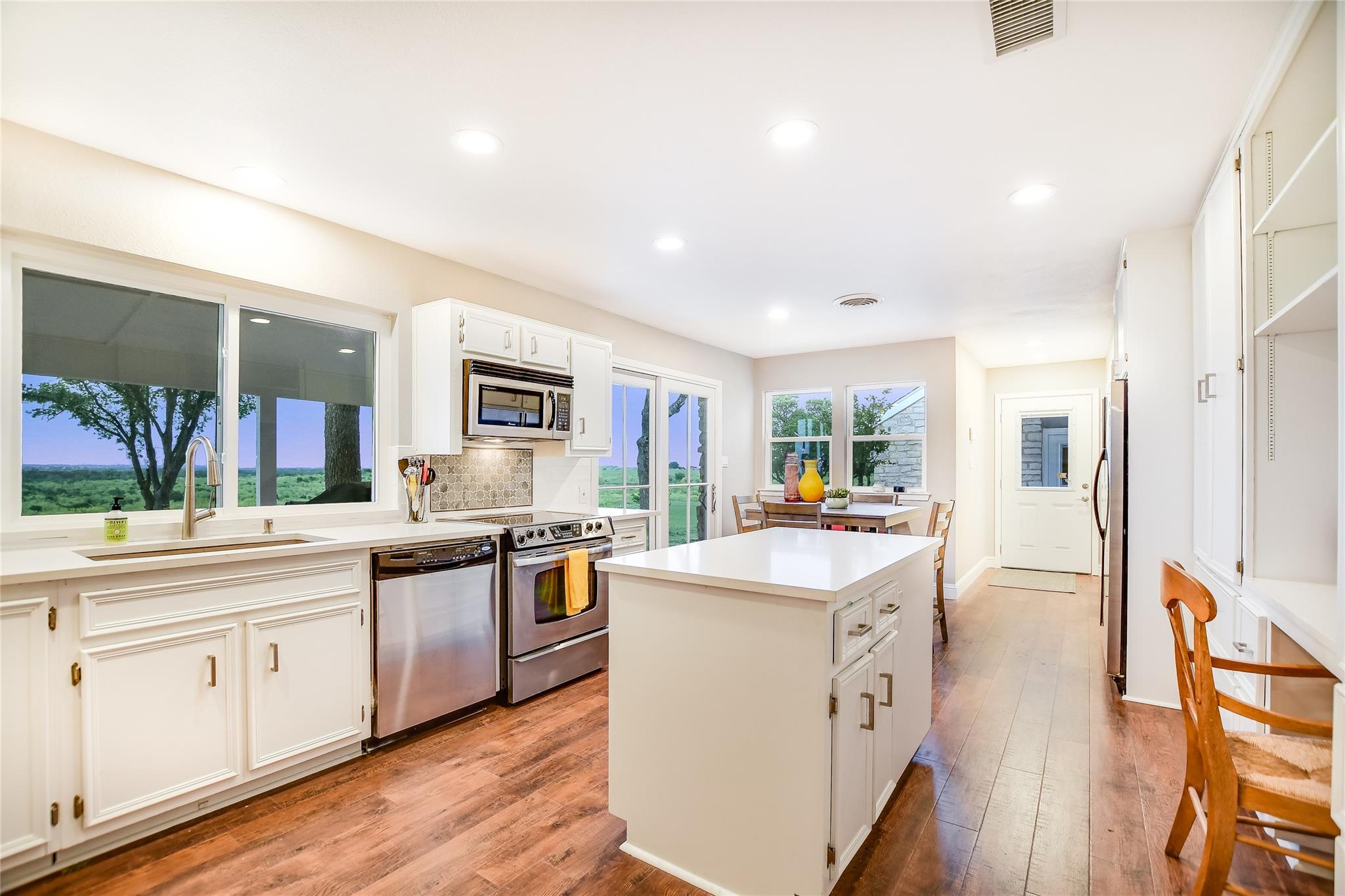 1551 Fm 1466 Coupland TX 78615