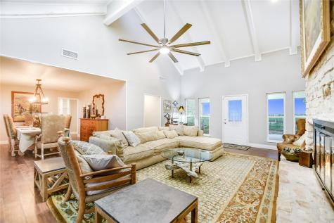1551 Fm 1466 Coupland TX 78615
