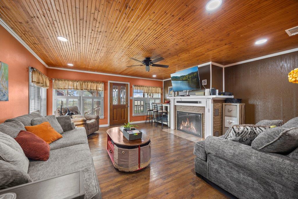312 Gerald Drive Blanco TX 78606