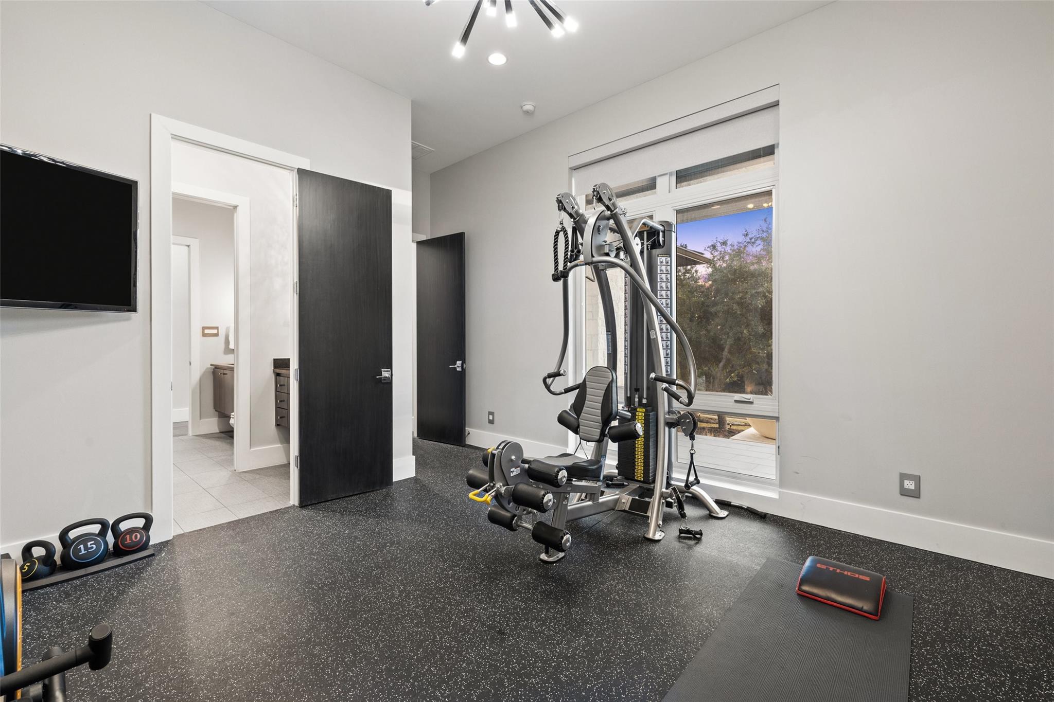 1817 Knights Chance Lane Spicewood TX 78669