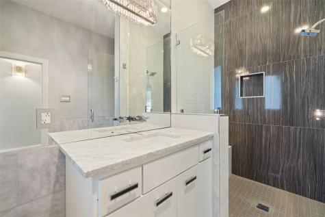 1817 Knights Chance Lane Spicewood TX 78669