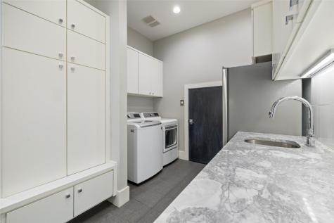 1817 Knights Chance Lane Spicewood TX 78669