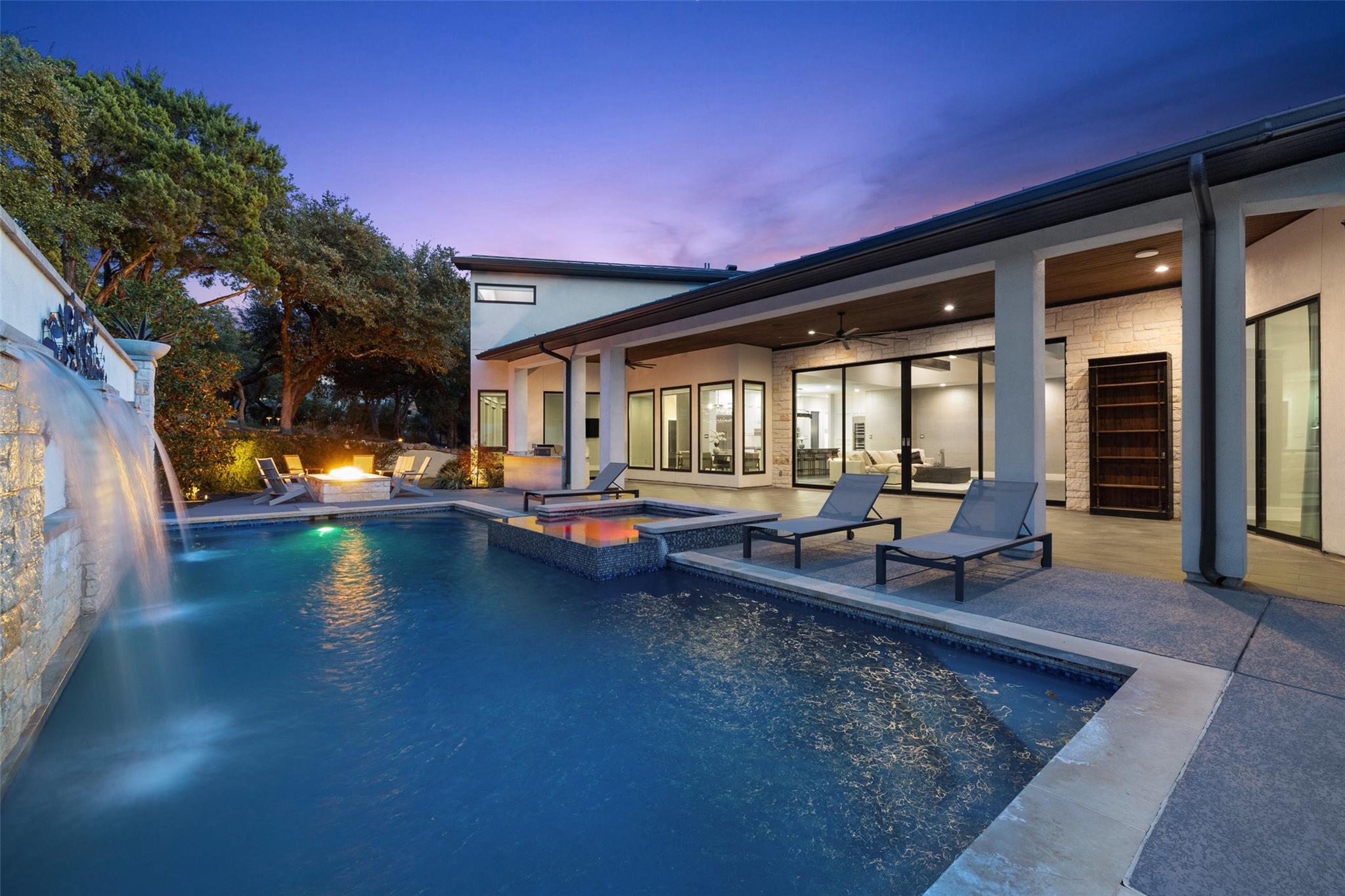 1817 Knights Chance Lane Spicewood TX 78669