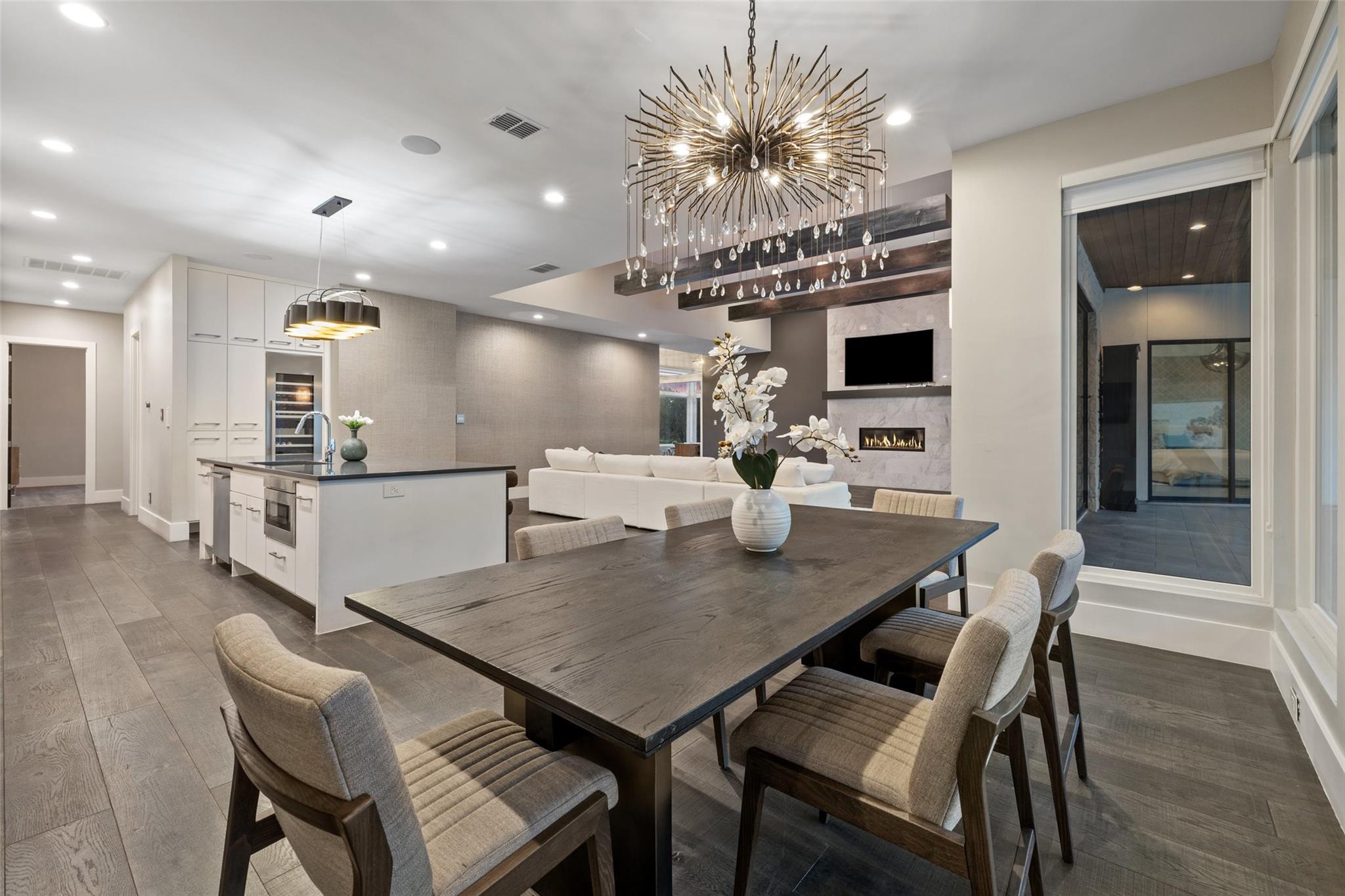 1817 Knights Chance Lane Spicewood TX 78669