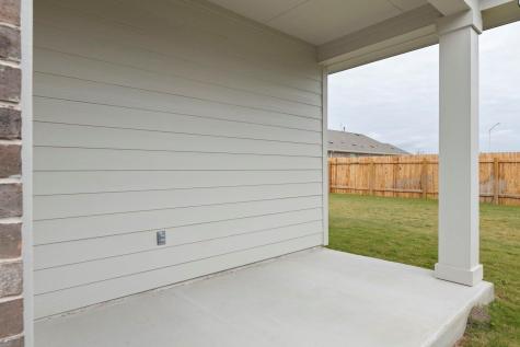 3717 Pin Oak Hills Seguin TX 78155