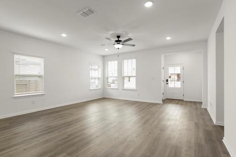 3717 Pin Oak Hills Seguin TX 78155