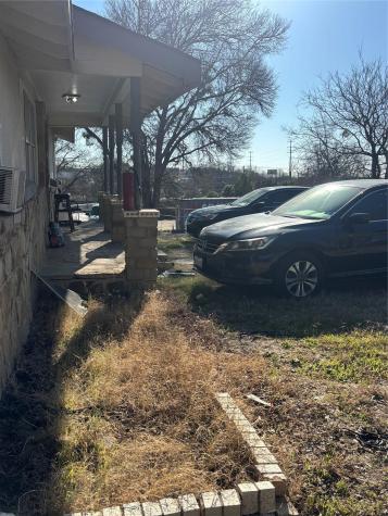 2214 Gardenia Drive Austin TX 78727