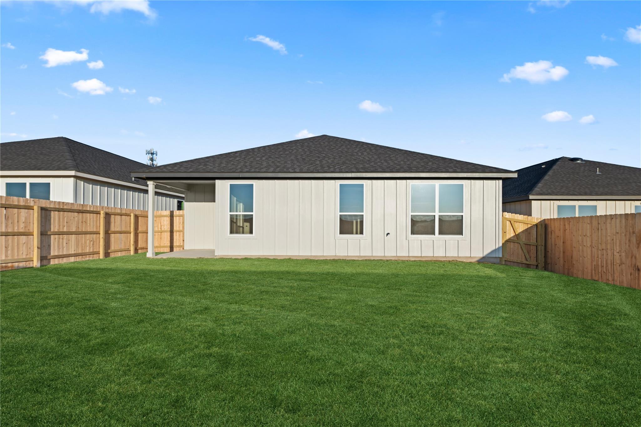 548 Gus Loop Georgetown TX 78626