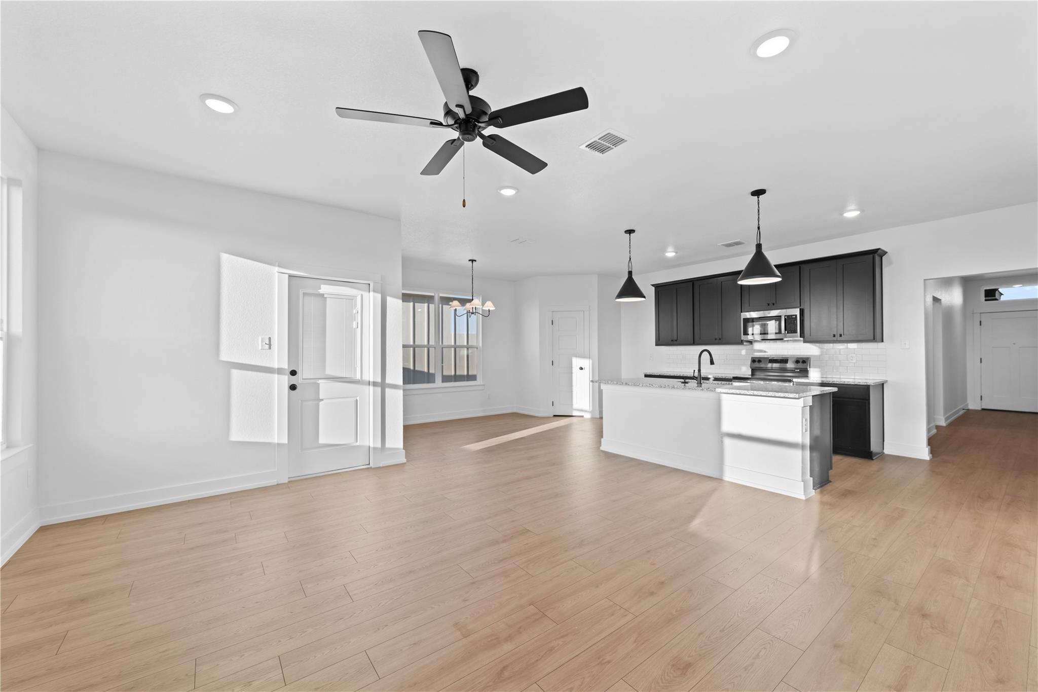 548 Gus Loop Georgetown TX 78626
