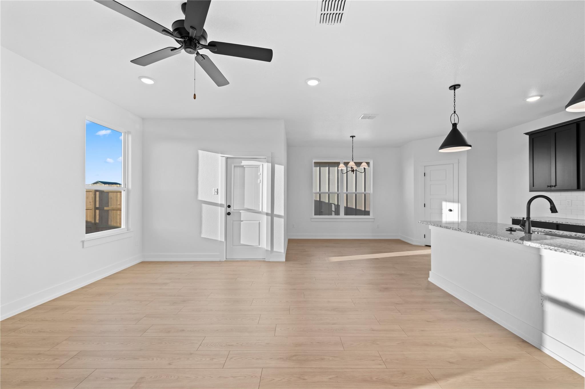 548 Gus Loop Georgetown TX 78626