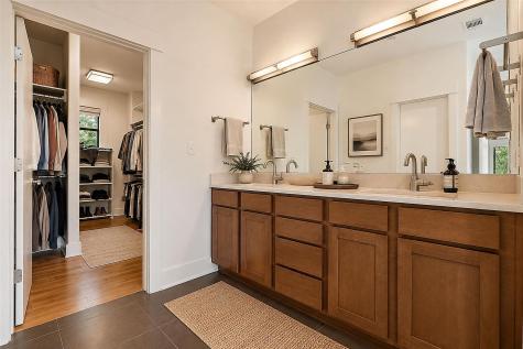 2009 Arthur Lane Austin TX 78704