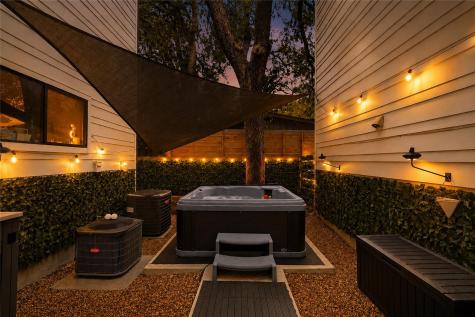 2009 Arthur Lane Austin TX 78704