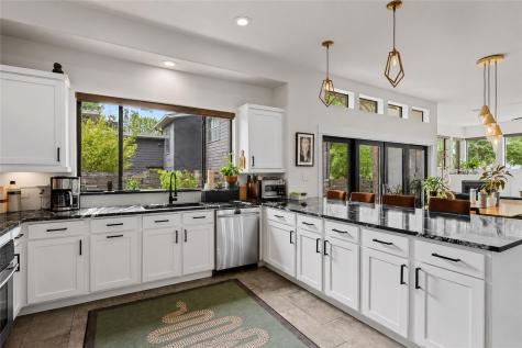 2009 Arthur Lane Austin TX 78704