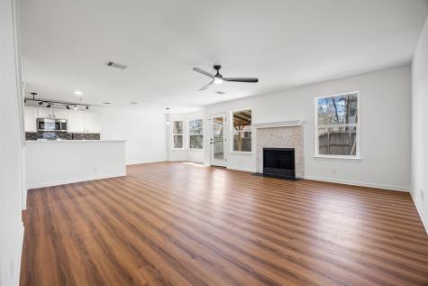 117 High Point Boulevard Cedar Creek TX 78612