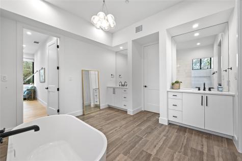 308 Briarwood Trail Austin TX 78746