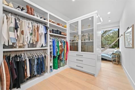 308 Briarwood Trail Austin TX 78746