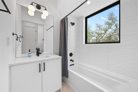 308 Briarwood Trail Austin TX 78746