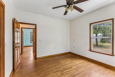 1811 W Old Lockhart Road West Point TX 78963