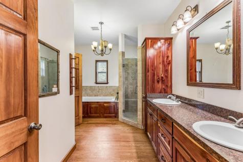1811 W Old Lockhart Road West Point TX 78963